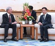 Хань Чжэн встретился с вице-премьером Сингапура