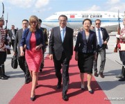 Ли Кэцян прибыл в Болгарию с официальным визитом
