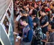 В Китае в канун Национального праздника на железных дорогах был отмечен пик пассажироперевозок