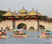 За неделю каникул по случаю Национального праздника объем внутреннего туризма в Китае составил 726 млн человек