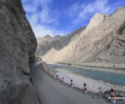 Совершенствование транспортной инфраструктуры в уединенном поселке Ташкурган-Таджикского автономного уезда