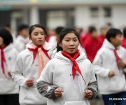 Фитнес и спорт на переменах в одной из средних школ провинции Хубэй